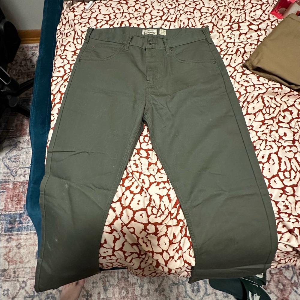New Men’s Patagonia Khaki pants